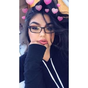 Meet your Posher, Anahi